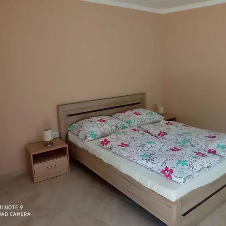 Appartement In 41940 Balatonlelle