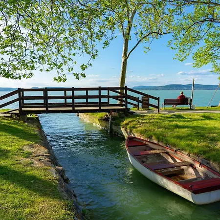 In 41940 아파트 발라톤엘