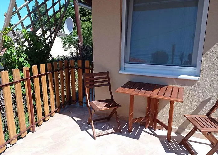 In 41940 アパート バラトンレッレ