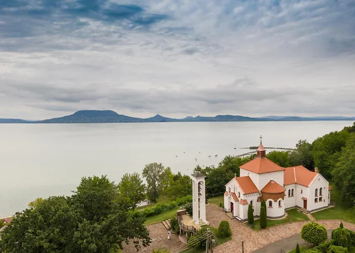 In 41940 バラトンレッレ